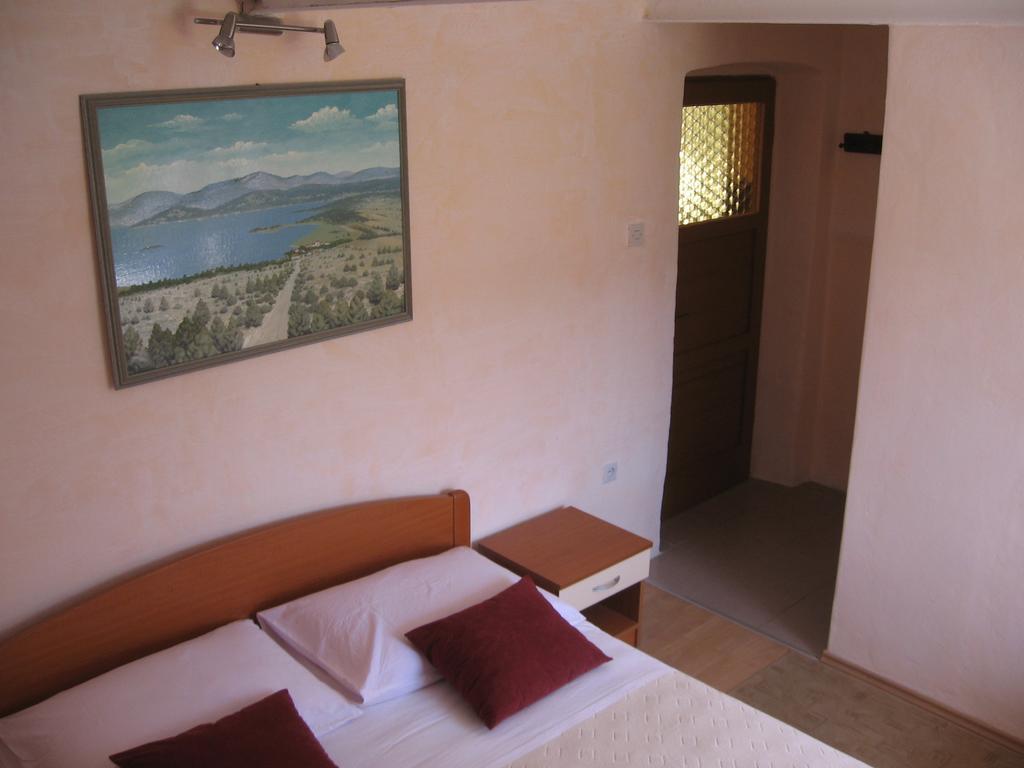 Apartments Darinka Skradin Habitación foto